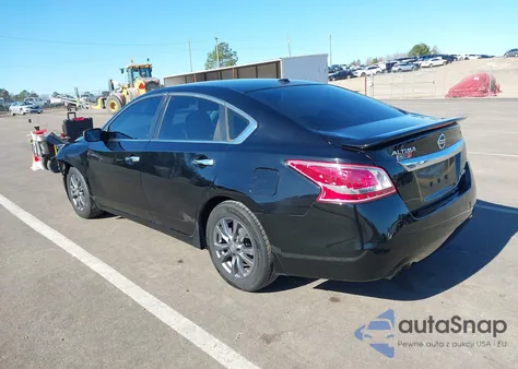 2015 Nissan Altima 2.5 S z USA, uszkodzony, nr VIN 1N4AL3AP2FC459228